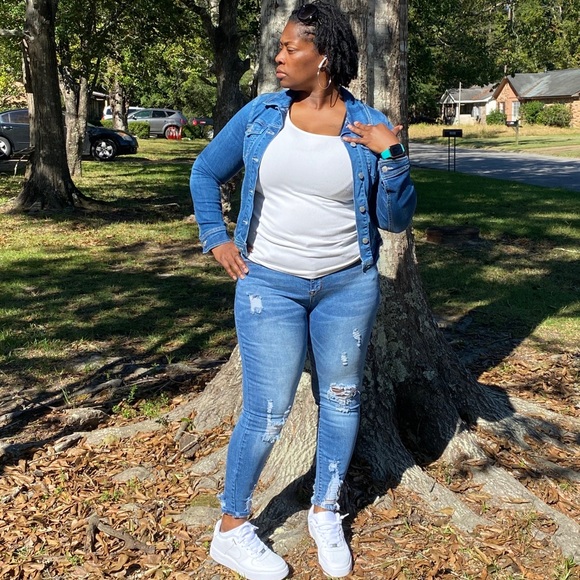 Meet your Posher, Semetricia - Picture 1 of 1